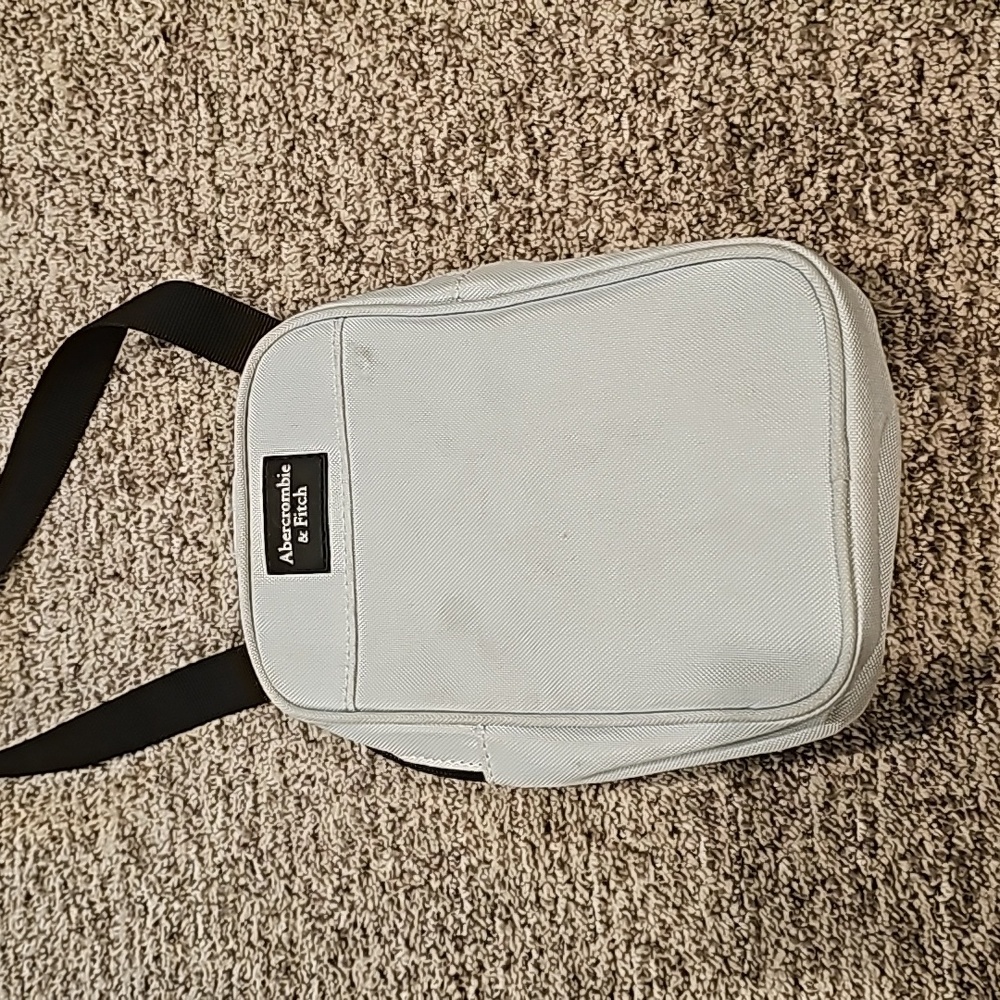 Abercrombie sling bag